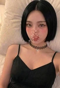 민아